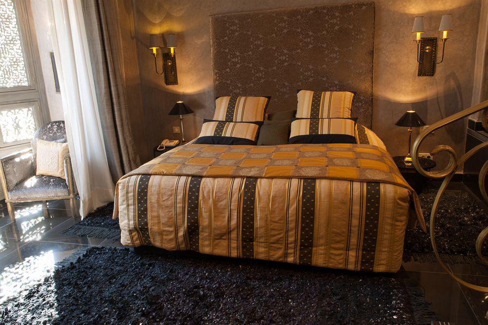ホテル チグミザ スイーツ&パビリオンズ Ouled Jelal エクステリア 写真 A bedroom at the hotel