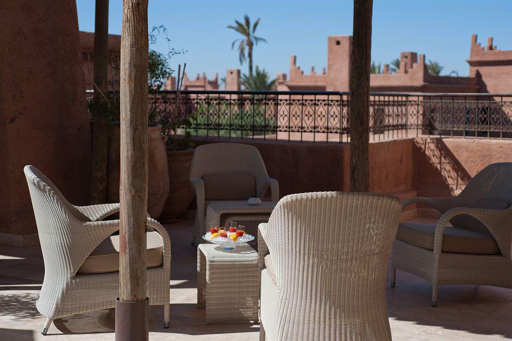 ホテル チグミザ スイーツ&パビリオンズ Ouled Jelal エクステリア 写真 Terrace at the hotel