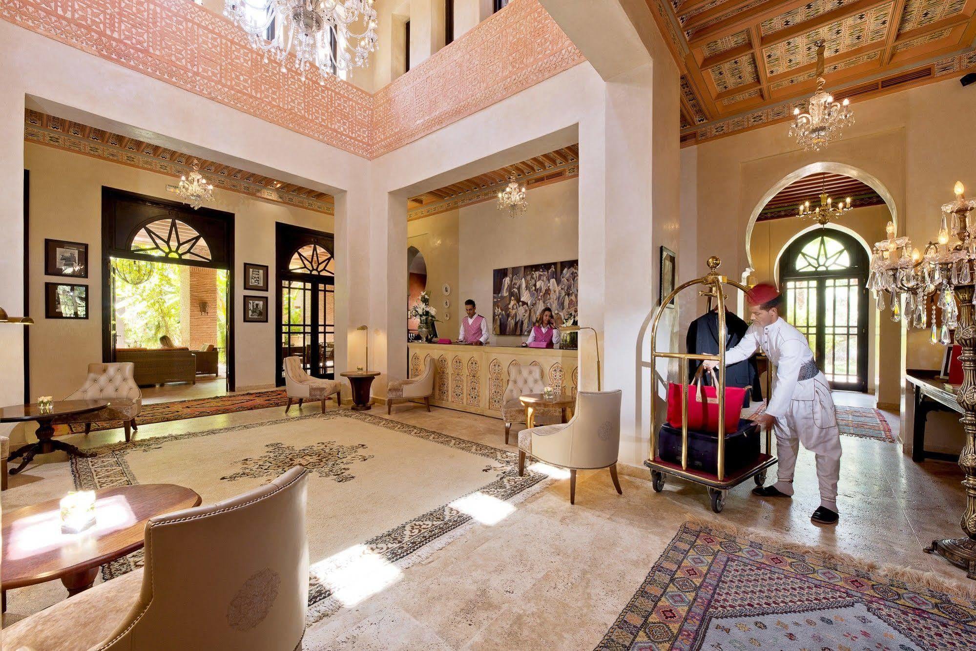 ホテル チグミザ スイーツ&パビリオンズ Ouled Jelal エクステリア 写真 The lobby of the hotel