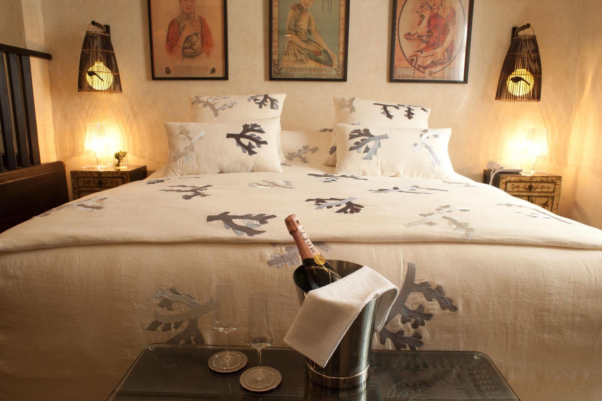 ホテル チグミザ スイーツ&パビリオンズ Ouled Jelal 部屋 写真 A bedroom at the hotel